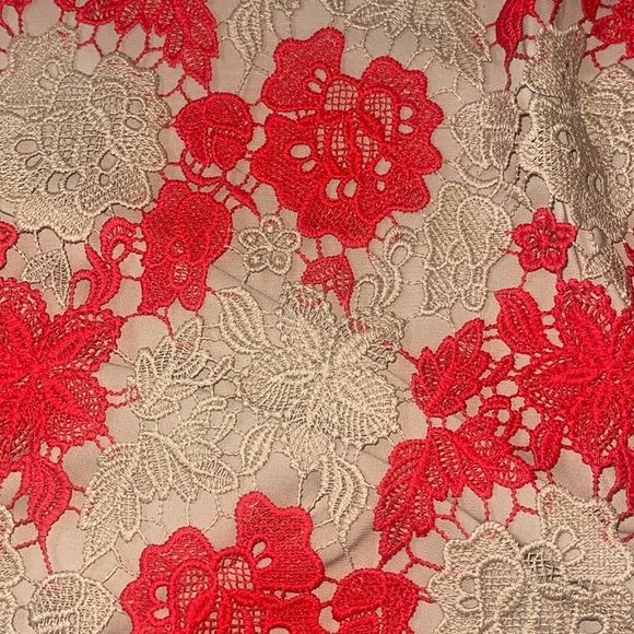 New nwt Chico’s Red and Tan Crochet Women's Top size XXL or size 4 lace detail - Picture 4 of 9